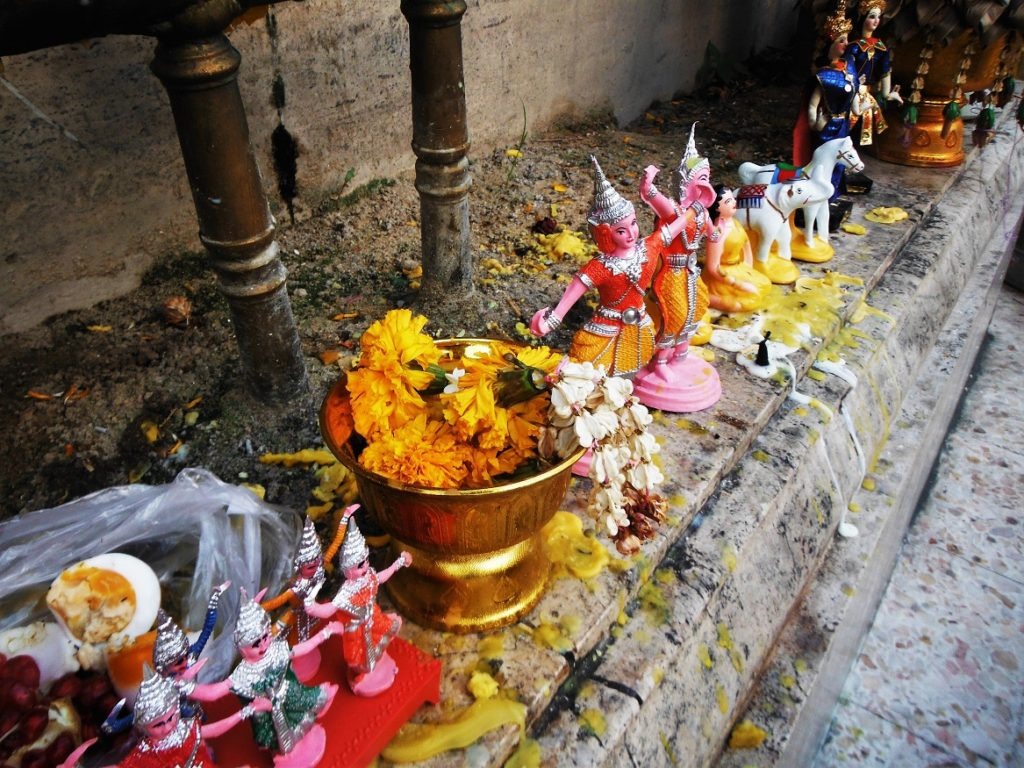 Lumpini Park colourful temple offerings