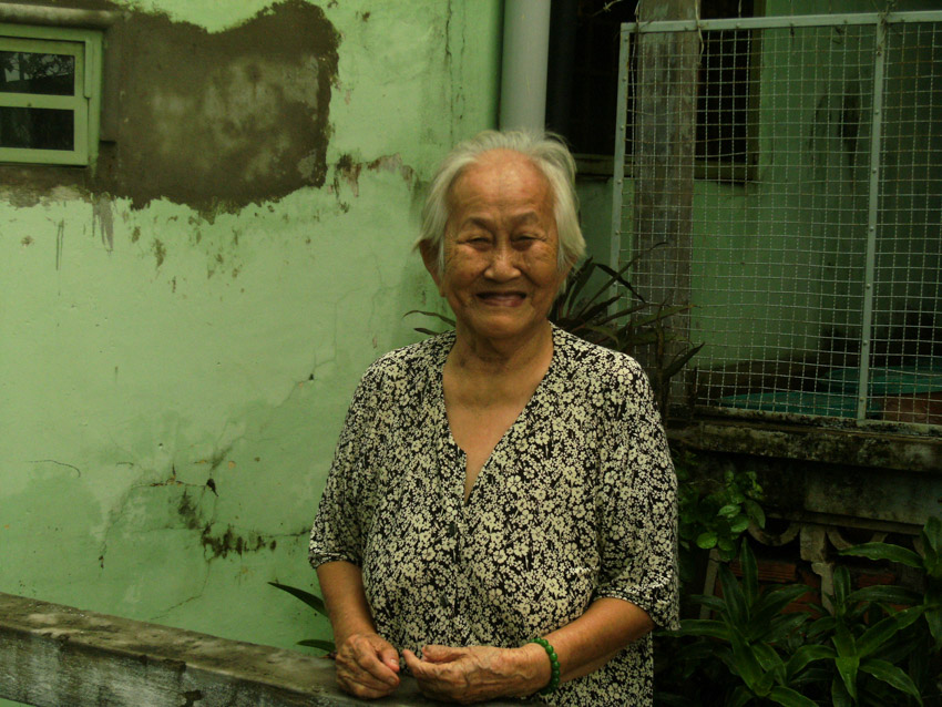old, smiling Vietnamese lady