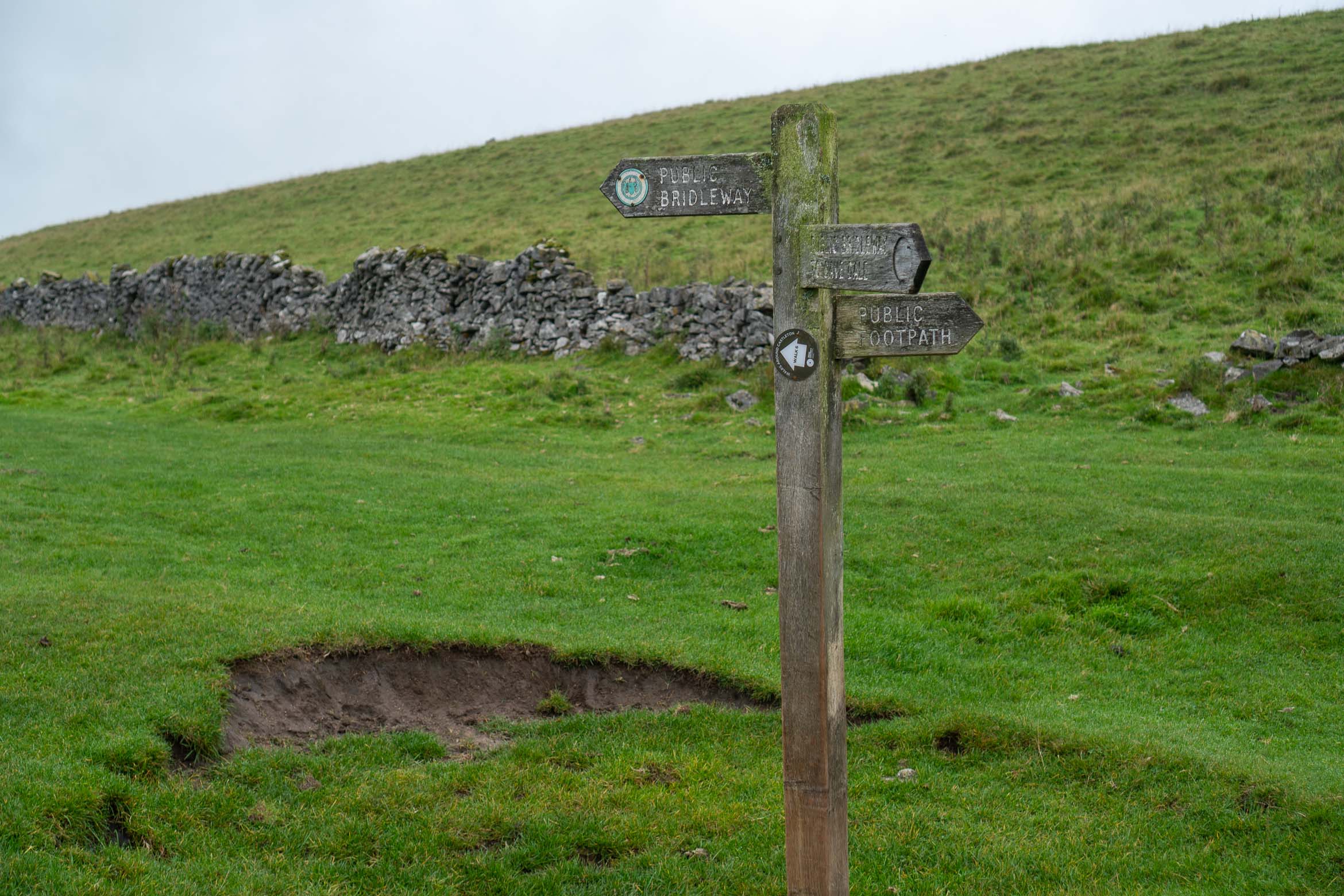 sign post on cave dale walk